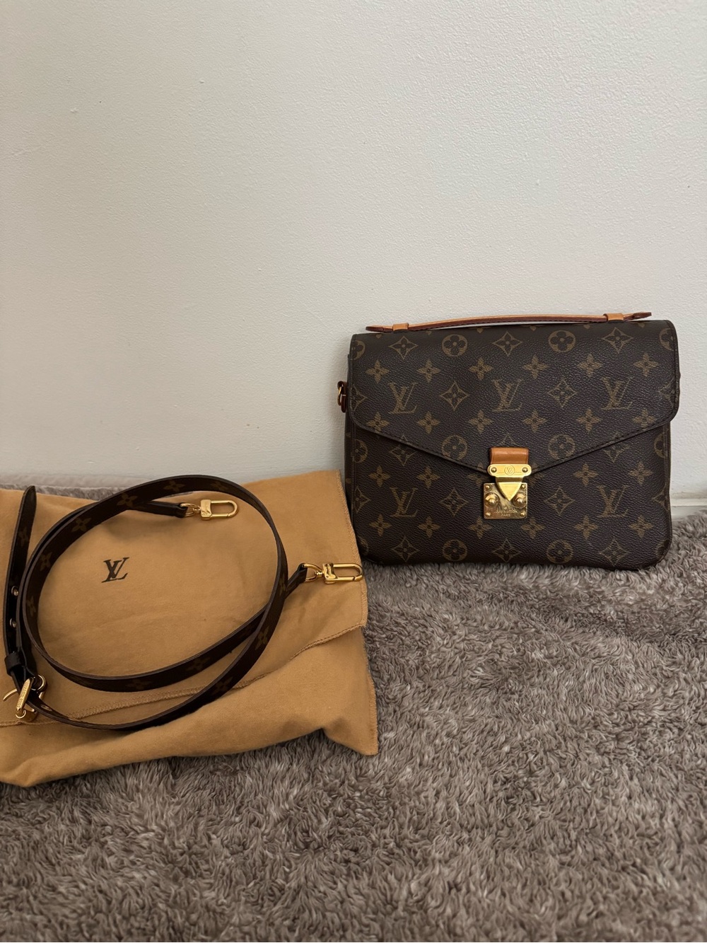 Louis Vuitton Monogram Pochette Metis Crossbody in Brown with Gold Hardware